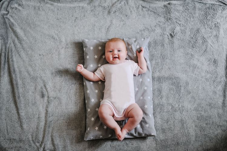 Is It Good or Bad to Give Your Baby A Pillow?